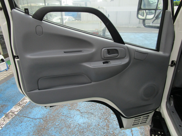 日野 デュトロ 小型 保冷バン 2RG-XZC605M(112384) 36枚目