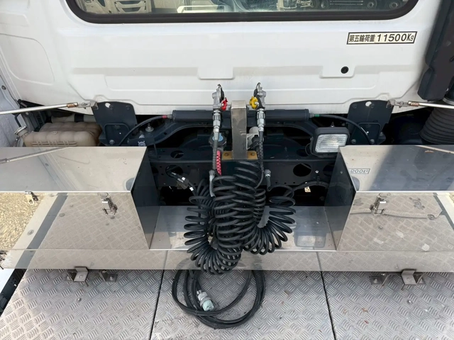 日産自動車 クオン 大型 トラクタ 2RG-GK5DAB(106709) 27枚目