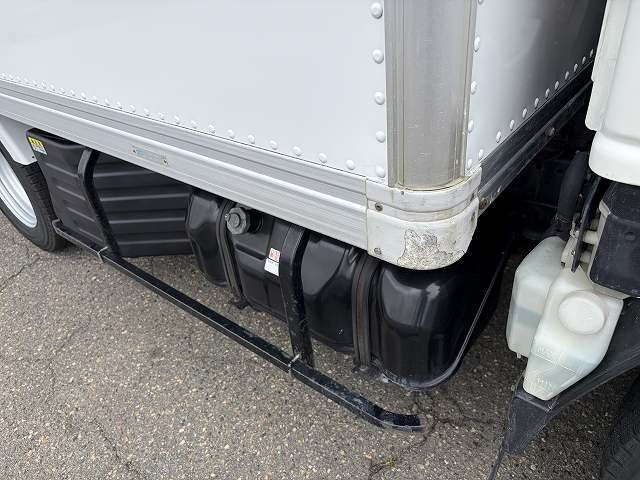 いすゞ エルフ 小型 バン TRG-NHS85AN(110727) 37枚目