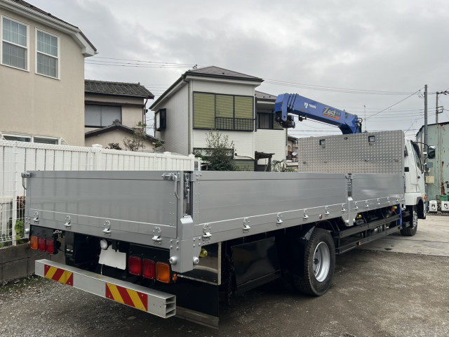 三菱ふそう ファイター 増トン 平ボディ（クレーン付） 2KG-FK62FZ(112884) 3枚目