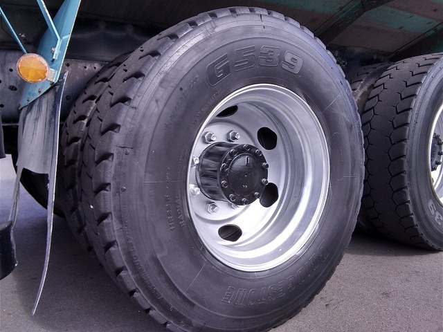 UDトラックス（日産） クオン 大型 ミキサー車 ADG-CW4XL(12632) 70枚目