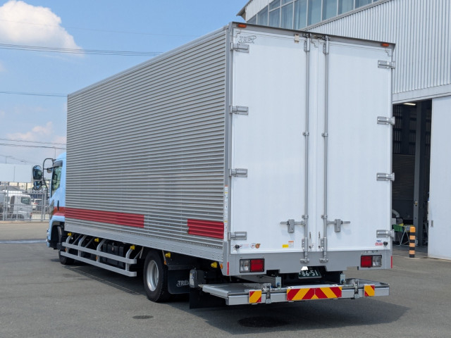 UDトラックス（日産） クオン 中型 バン 2RG-BRR90T4(110905) 3枚目