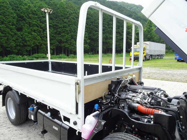 三菱ふそう キャンター 小型 平ボディ 2RG-FBAV0(111703) 19枚目