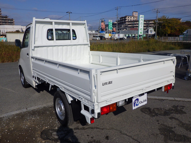 トヨタ ライトエース 小型 平ボディ DBF-S402U(96477) 2枚目