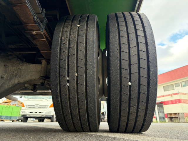 三菱ふそう キャンター 小型 平ボディ（クレーン付） KK-FE83EEN(113245) 31枚目