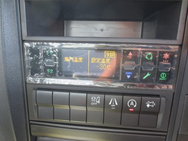 三菱ふそう ファイター 中型 冷蔵冷凍バン 2KG-FK65F(111661) 16枚目