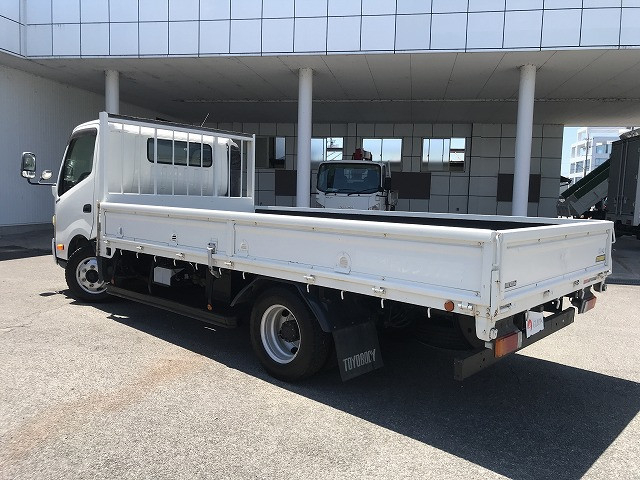 日野 デュトロ 小型 平ボディ SKG-XZU710M(110165) 4枚目