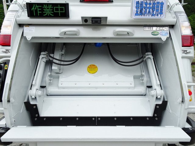 三菱ふそう キャンター 小型 塵芥車（プレス式） 2RG-FEAV0(107993) 12枚目