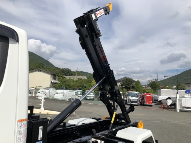 三菱ふそう キャンター 小型 コンテナ専用車 2RG-FBAV0(105620) 14枚目