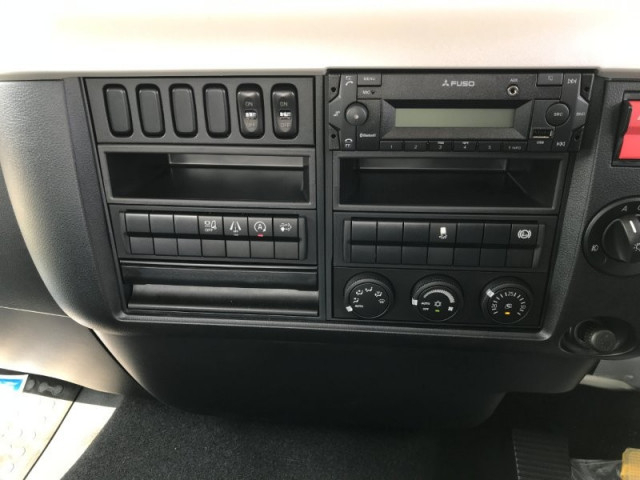 三菱ふそう ファイター 中型 平ボディ 2KG-FK65F(108798) 9枚目