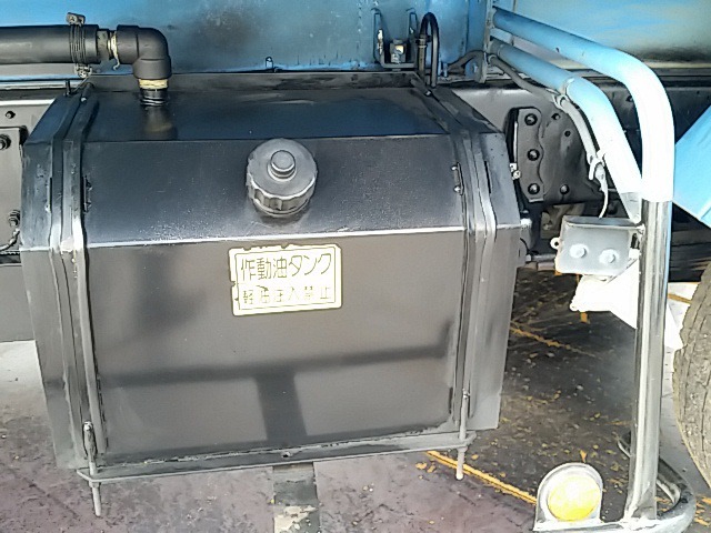 UDトラックス（日産） コンドル 中型 塵芥車（プレス式） BDG-MK36C(8232) 68枚目