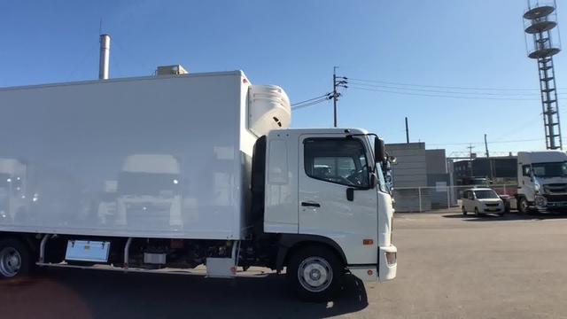 日野 レンジャー 中型 冷蔵冷凍バン 2KG-FD2ABA(37349) 29枚目