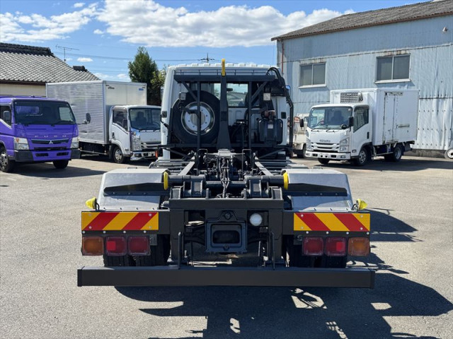 三菱ふそう ファイター 増トン コンテナ専用車 2KG-FK62FZ(112885) 5枚目