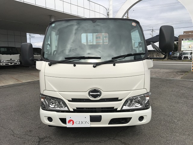 日野 デュトロ 小型 平ボディ 2RG-XZU605M(112626) 2枚目