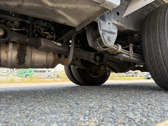 日野 デュトロ 小型 バン TKG-XZC605M(111796) 32枚目