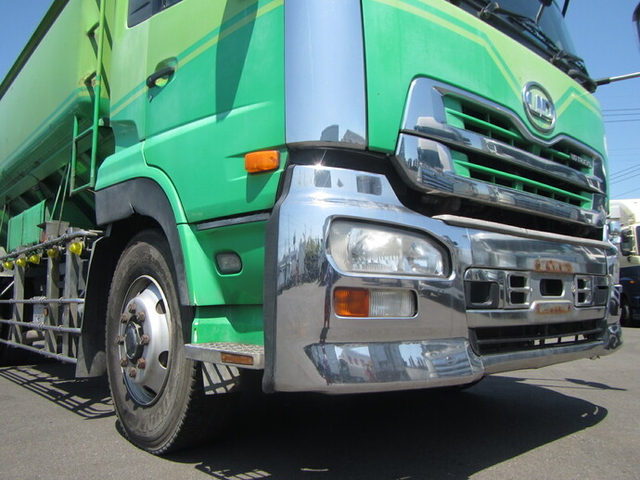 UDトラックス（日産） クオン 大型 粉粒体運搬車 ADG-CW4YL(9668) 42枚目