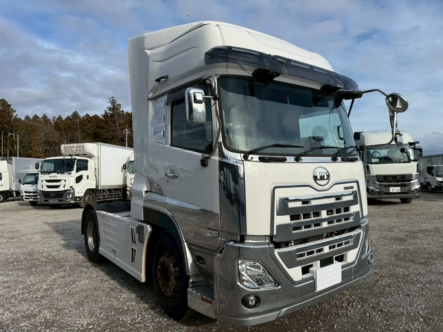 日産自動車 クオン 大型 トラクタ 2RG-GK5DAB(106709) 3枚目
