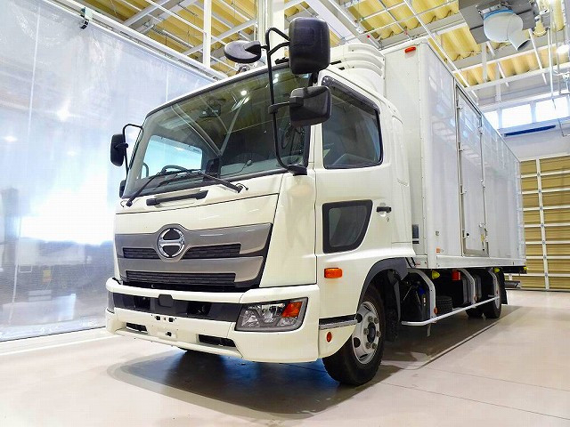 日野 レンジャー 中型 冷蔵冷凍バン 2KG-FD2ABG(85673) 1枚目