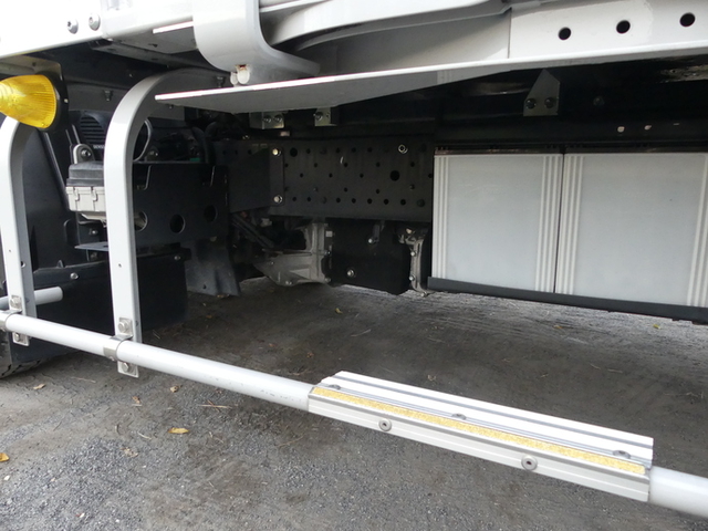 いすゞ エルフ 小型 バン TRG-NLR85AN(54076) 42枚目