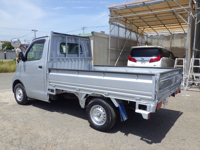 トヨタ ライトエース 小型 平ボディ DBF-S402U(109592) 2枚目