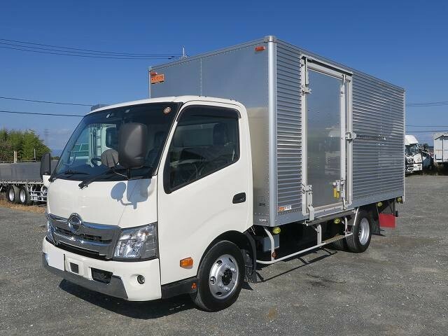 日野 デュトロ 小型 バン 2RG-XZU712M(35577) 1枚目