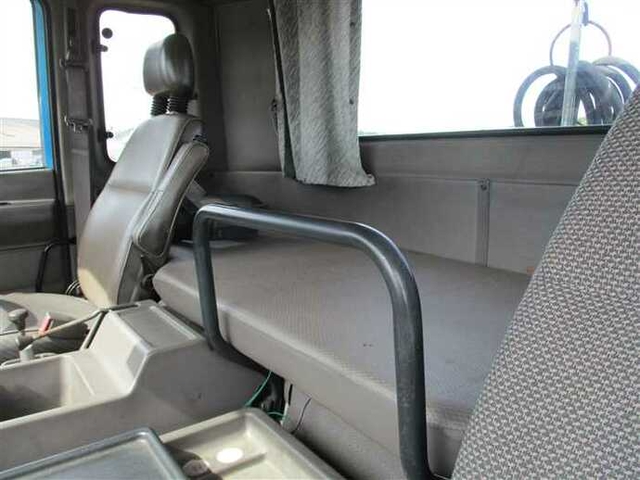 いすゞ ギガ 大型 トラクタ W-EXR72D(37776) 8枚目