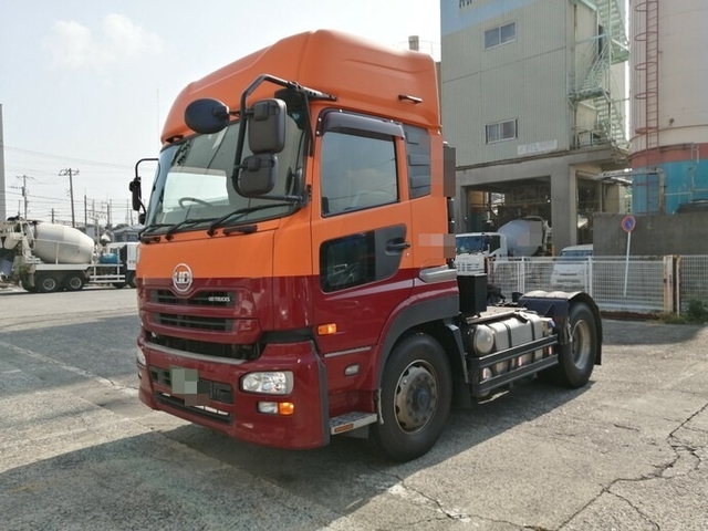 UDトラックス（日産） クオン 大型 トラクタ LKG-GK5XAB(4139) 12枚目