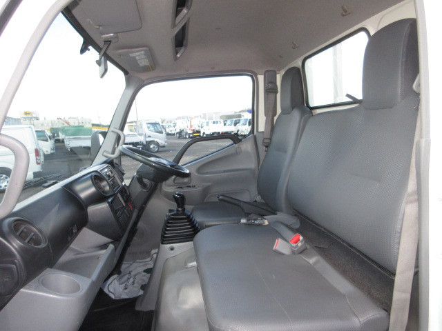 日野 デュトロ 小型 平ボディ 2RG-XZU655M(113550) 22枚目