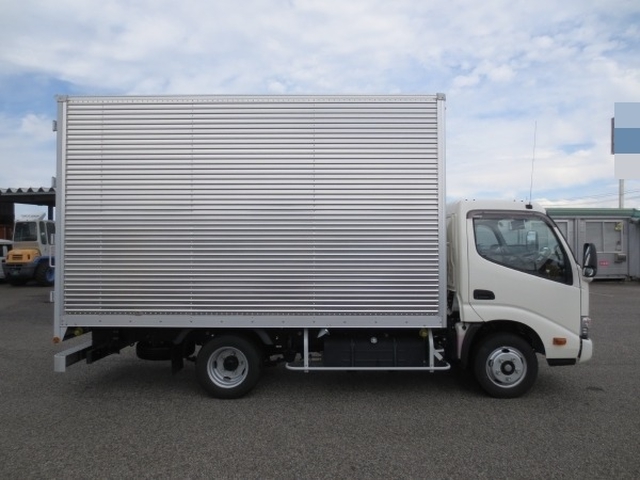 日野 デュトロ 小型 バン TKG-XZU645M(10395) 8枚目