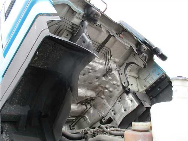 いすゞ ギガ 大型 トラクタ PJ-EXD52D6(37796) 28枚目
