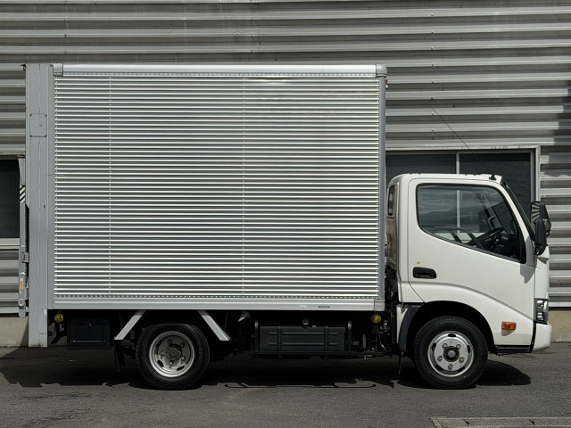 トヨタ ダイナ 小型 バン TPG-XZU605(110052) 3枚目