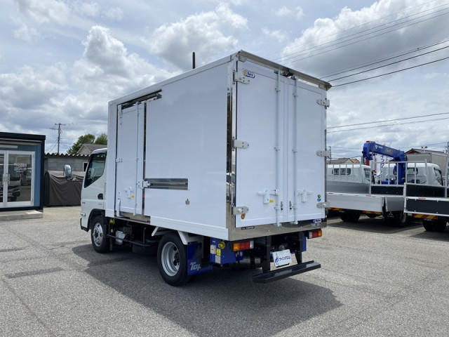 三菱ふそう キャンター 小型 冷蔵冷凍バン 2RG-FBAV0(108465) 6枚目