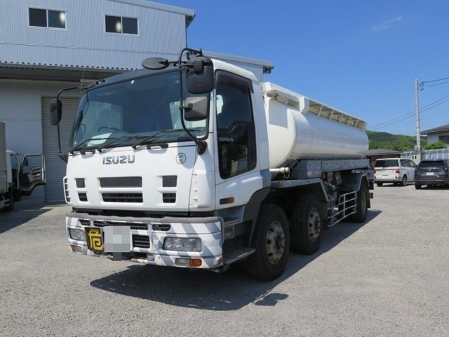 いすゞ ギガ 大型 タンクローリー PDG-CYG77P8(8368) 1枚目