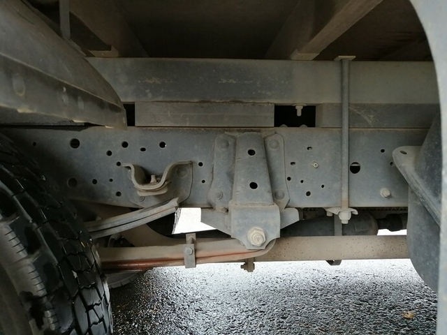 いすゞ エルフ 小型 平ボディ（クレーン付） KR-NPR72PR(4812) 26枚目