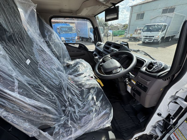 三菱ふそう キャンター 小型 コンテナ専用車 2RG-FBAV0(108896) 18枚目