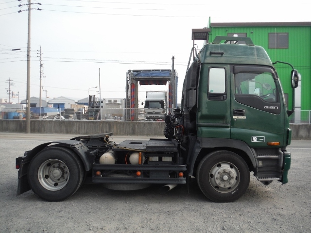 いすゞ ギガ 大型 トラクタ KL-EXD52D3(1103) 8枚目