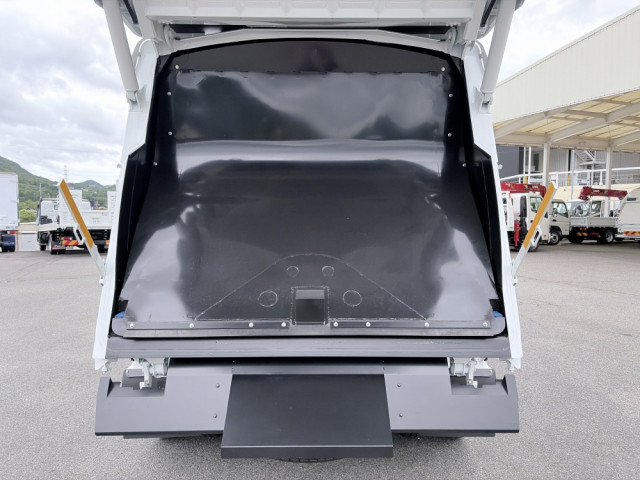 三菱ふそう ファイター 中型 塵芥車（プレス式） 2KG-FK72F(112980) 18枚目