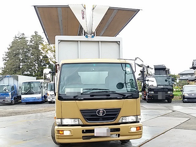 UDトラックス（日産） コンドル 中型 ウィング BDG-MK36C(8203) 3枚目