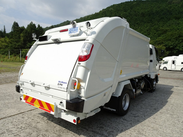 三菱ふそう ファイター 中型 塵芥車（プレス式） 2KG-FK62F(113000) 2枚目
