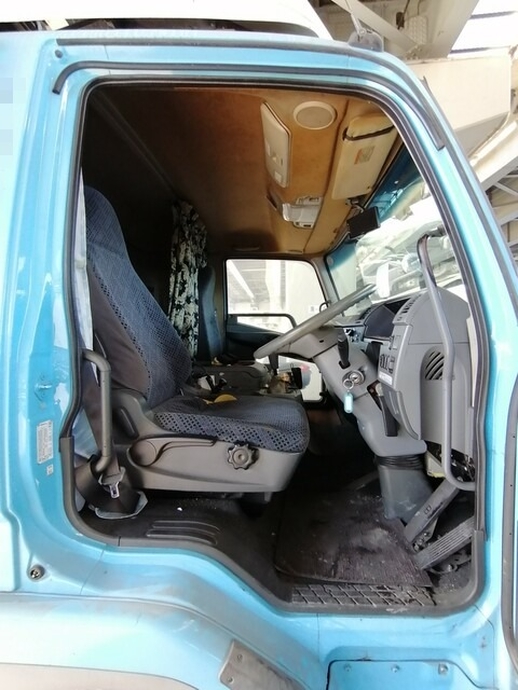 三菱ふそう ファイター 増トン ウィング PDG-FK65FZ(5637) 9枚目