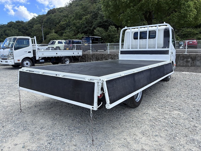 トヨタ ダイナ 小型 平ボディ 2RG-XZU712(111543) 15枚目