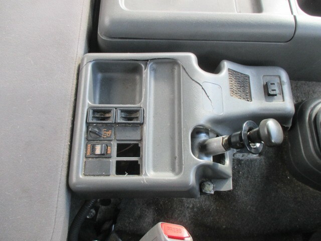 いすゞ フォワード 増トン コンテナ専用車 KL-FSR33G4R(7755) 32枚目