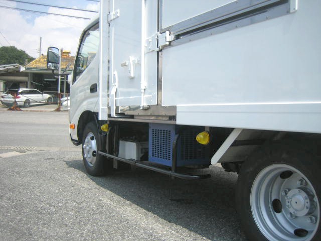 日野 デュトロ 小型 冷蔵冷凍バン TKG-XZC645M(95941) 15枚目