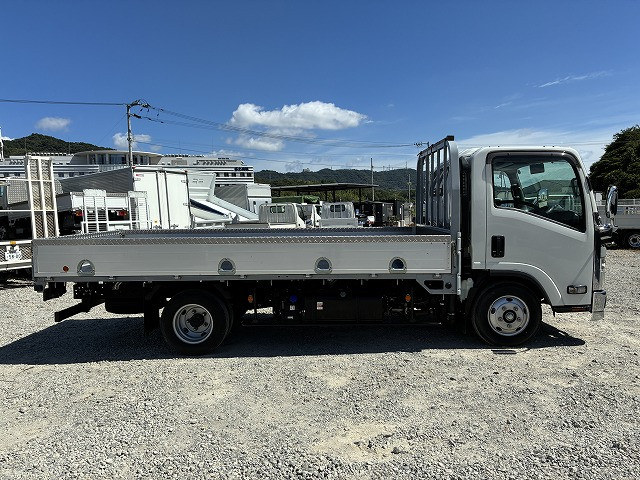 いすゞ エルフ 小型 平ボディ 2RG-NNR88AN(108699) 5枚目