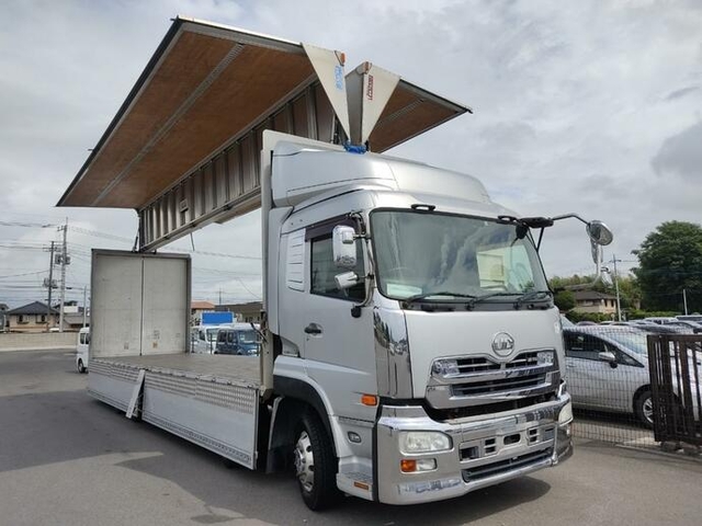 UDトラックス（日産） クオン 大型 ウィング LKG-CG5ZA(12625) 10枚目