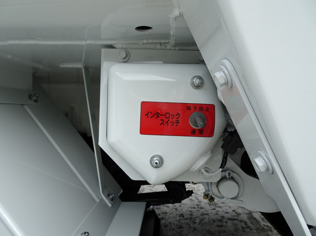 三菱ふそう ファイター 中型 塵芥車（プレス式） 2KG-FK62F(113000) 25枚目