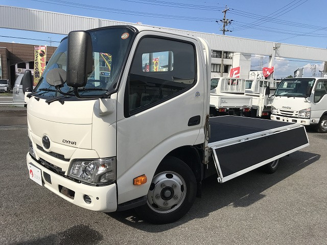 トヨタ ダイナ 小型 平ボディ 2RG-XZC605(111789) 9枚目