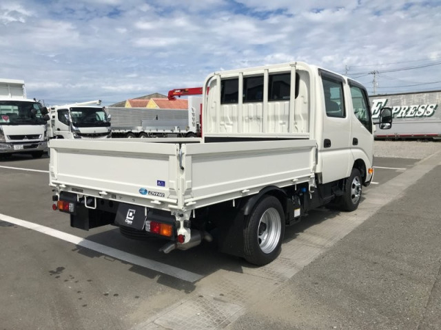 トヨタ ダイナ 小型 Wキャブ 2WG-GDY232(112666) 4枚目