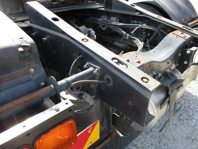 UDトラックス（日産） クオン 大型 トラクタ QPG-GK5XAB(9302) 20枚目