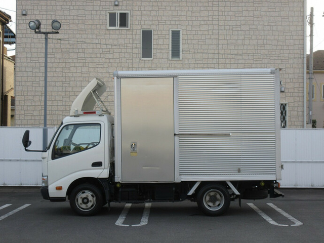 トヨタ ダイナ 小型 バン TKG-XZC605(8793) 5枚目